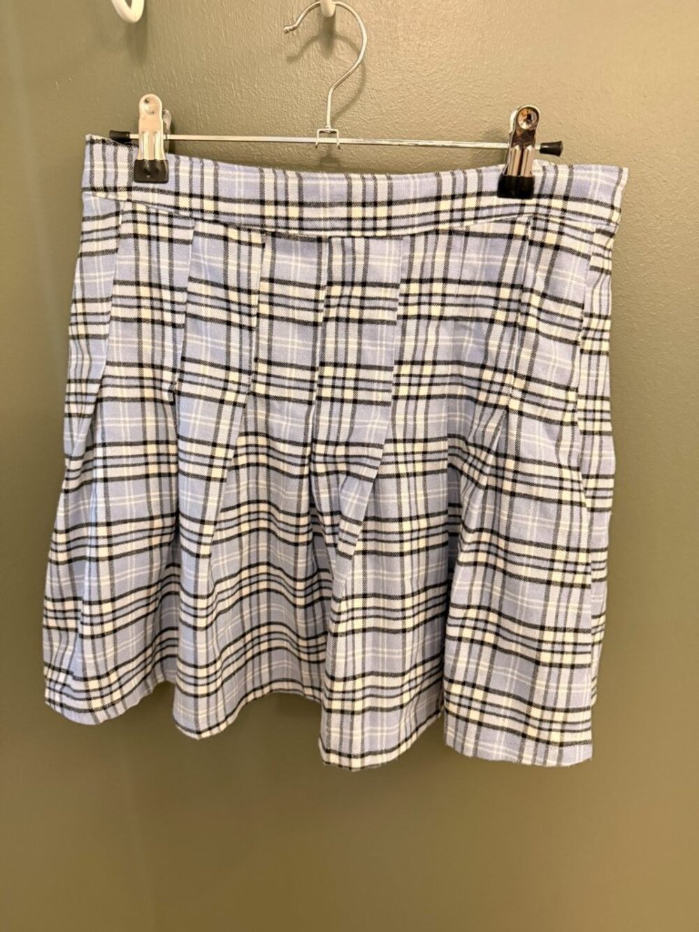 Hollister Ultra High Rise Blue Plaid Pleated Mini Skirt Size M